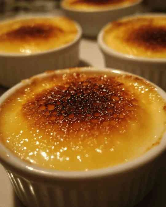 What is crème brûlée made of?